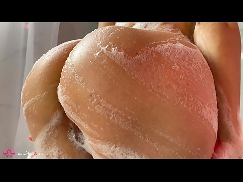 ❤️ Brunetė masturbuoja putytę su vibratoriumi iki intensyvaus orgazmo duše ❤️❌ Porno prie porno lt.eviewporn-com.ru ﹏